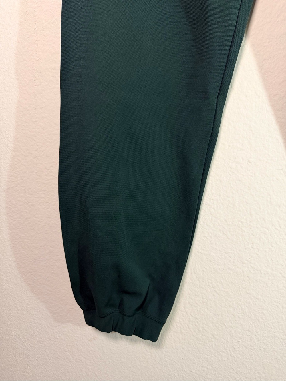 Lululemon Sojourn Jogger Rainforest Green Large Warpstreme NWT - Picture 6 of 6